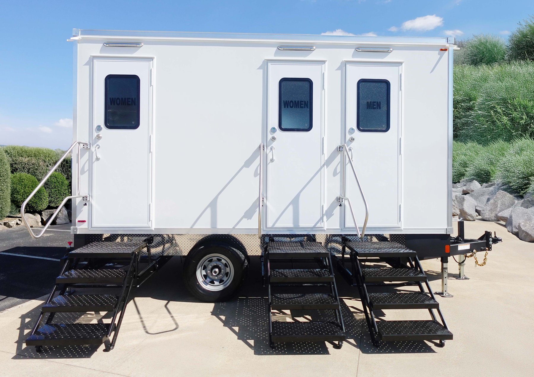 3-station trailer exterior with three separate entrances